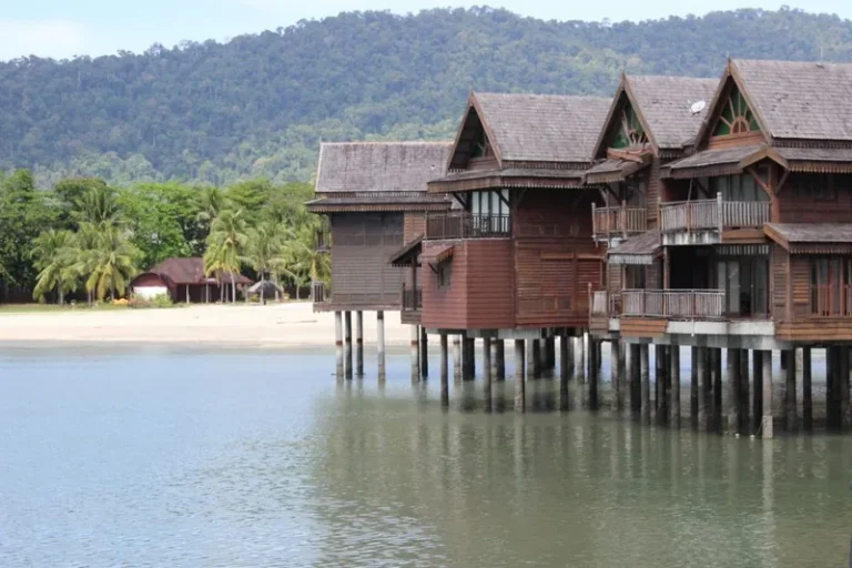 Best Honeymoon Destinations: 7 Romantic Trips You’ll Never Forget