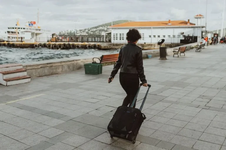 Travel Hacking for Beginners: The Simple Guide to Cheaper Flights and Free Hotels